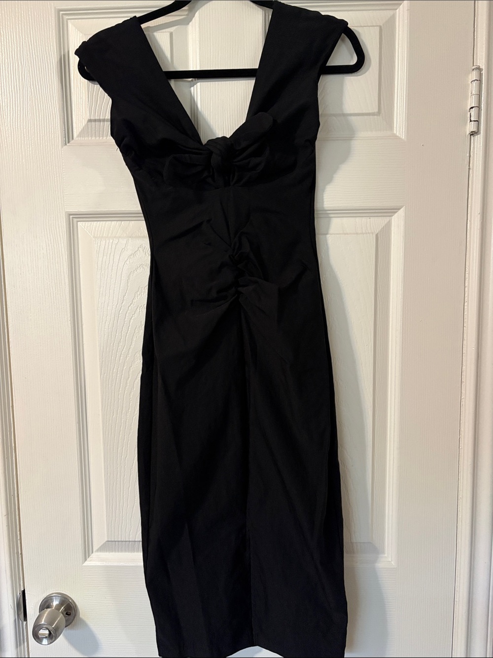 Dixie fried by Pinup Couture Black Sleeveless Knot-Detail Sheath Dress